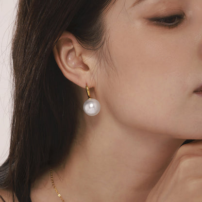 Simple Shell Pearl Earrings