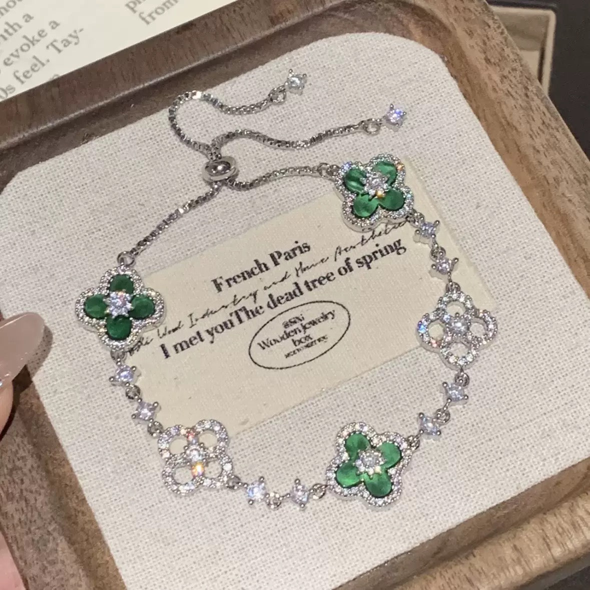 Mother-Of-Pearl Four-Leaf Clover Bracelet